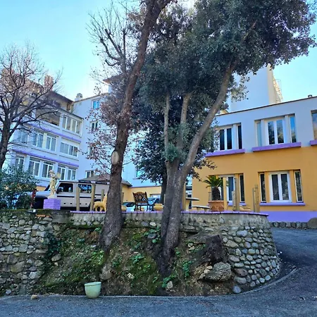 Domaine Des Anges Et Aparthotel Montbolo