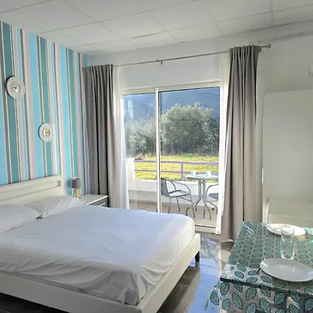 Domaine Des Anges Et 3* Montbolo