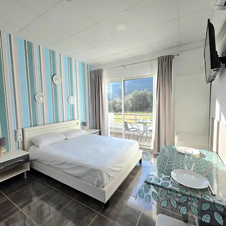 Domaine Des Anges Et 3* Montbolo