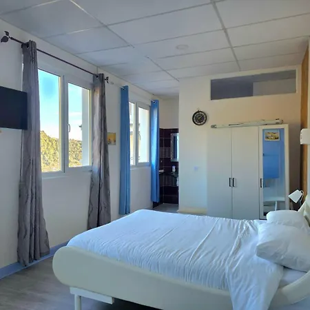 Domaine Des Anges Et 3* Montbolo