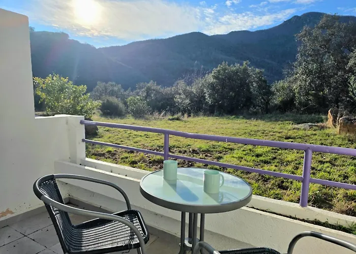 アパートホテル Domaine Des Anges Et Montbolo